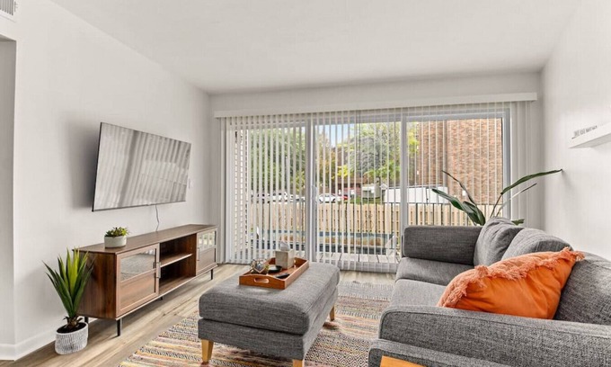 Orange Prairie Apartment | Concord B7 · Slice of the Good Life: Concord B7