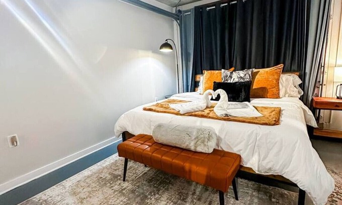 Old West Broad Neighborhood Apartment | Concrete Hideaway Savannah