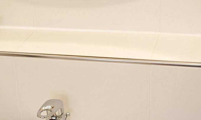 Schwerin Condo | Condo-Apartment-Private Bathroom-4