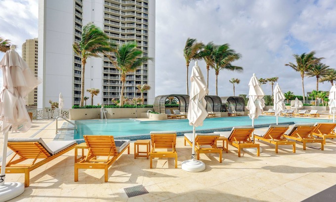 Singer Island Condo | Condo at Amrit Ocean Resort w/Panoramic Views