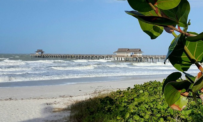 Old Naples Condo | CONDO BY THE BEACH #2