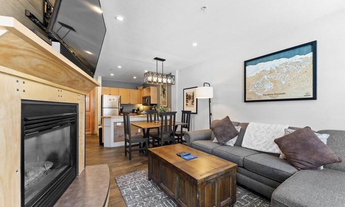 River Run Condo | Condo Central to River Run Village for Easy Access to Shops, Gondola & Dining