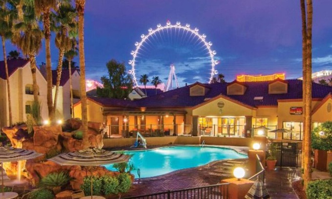 Las Vegas Condo | Condo Complex Between F1 Race Turns 4, 5G and 6!