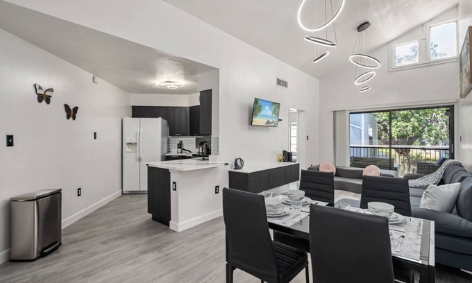 Ventura Apartment | Condo w/Pool + Gym + Golf + Jacuzzi + Game Areas!