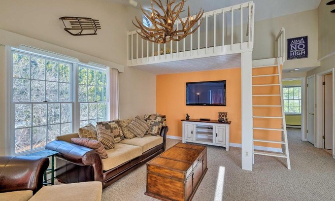 Windham Apartment | Condo with Loft 2 Mi to Windham Mountain Ski!