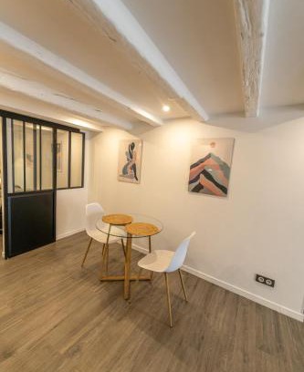 Centre Ville Apartment | CONFORTABLE 2 PIÈCES AU CŒUR DU CENTRE HISTORIQUE