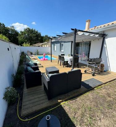 Saint-Jean-d'Illac House | Confortable Maison Avenue du Cap Ferret