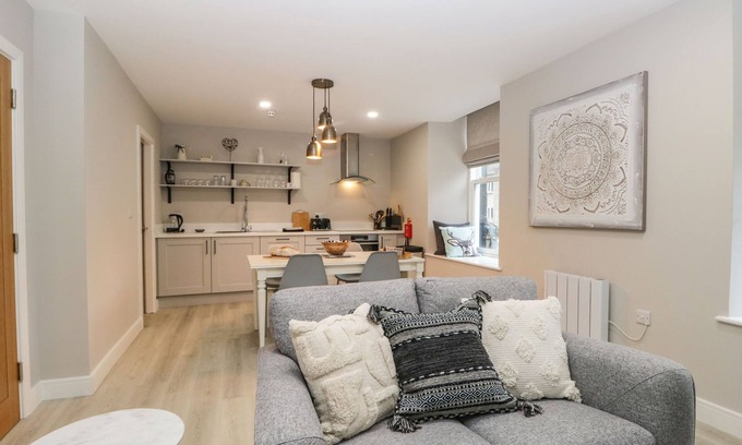 Kendal Cottage | CONISTON, pet friendly, character holiday cottage in Kendal