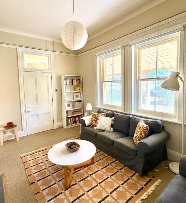 Armidale House | Constable's Cottage