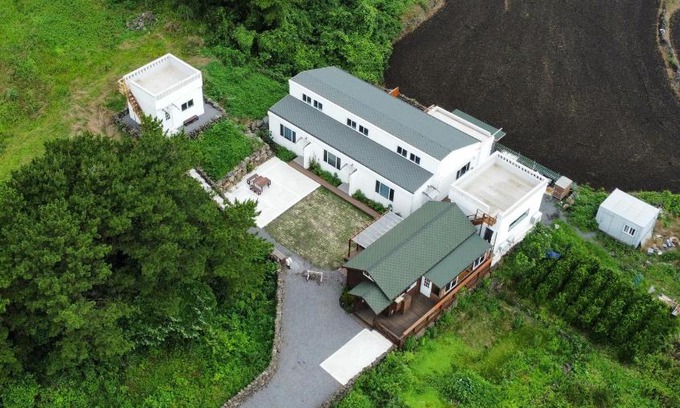 Sehwa-ri Bed & Breakfast | Contain Jeju-Darangswi