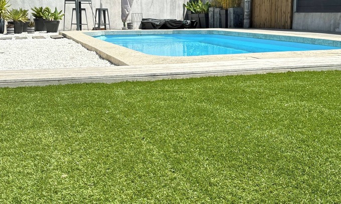 Le Puy-Sainte-Reparade House | Contemporary house near Château Lacoste