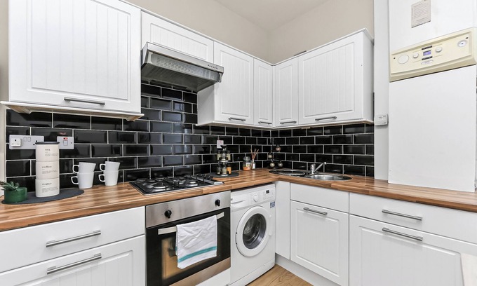Camden Town Apartment | Contemporary Comforts in a Vibrant Urban Hub