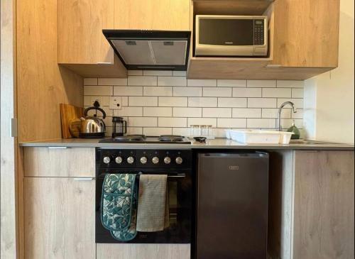 Greater Johannesburg Metropolitan Area Apartment | Contemporary cottage apartment