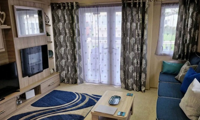 Barnstaple House | Contemporary Holiday Home at Tarka Holiday Park, Barnstaple AR55