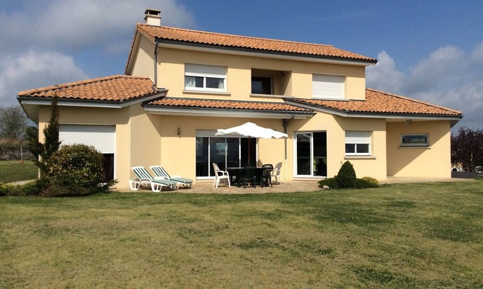 Saint-Flour House | Contemporary house in the countryside