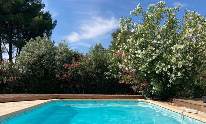 Ventabren Villa | Contemporary Provencal villa near Aix en Provence