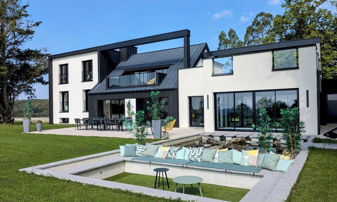 Laille Villa | Contemporary villa 5* - 15p - Indoor pool & Cinema - Rennes