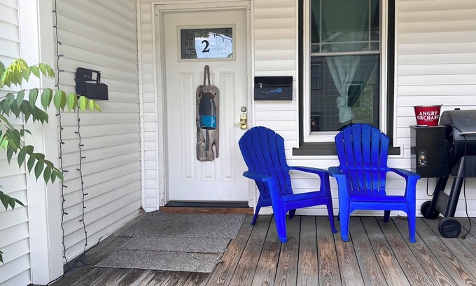 Bangor House | Convenient Brewer Location with River Views