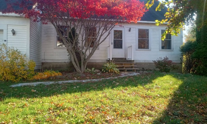 Thomaston House | Convenient, Cozy, Mid-Coast Maine Cottage