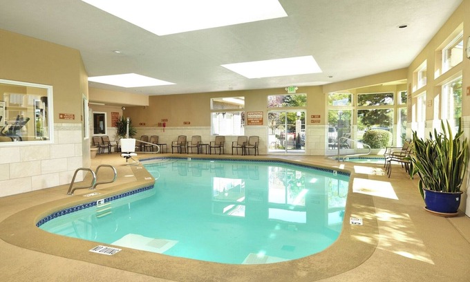 Rio Grande Hotel | Convenient Downtown SLC Hotel | Hot Breakfast, Indoor Pool, Gym & Shuttle