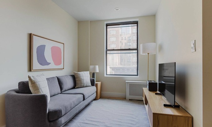 Bloomingdale Apartment | Convenient Greenpoint 2BR w/W/D & A/C, nr Ferry, by Blueground