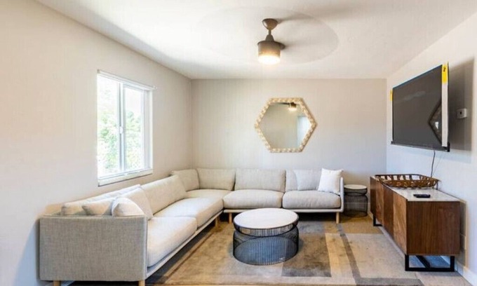 Chandler House | Convenient single family home, 2BR/1.5BA and Great AC for hot days.