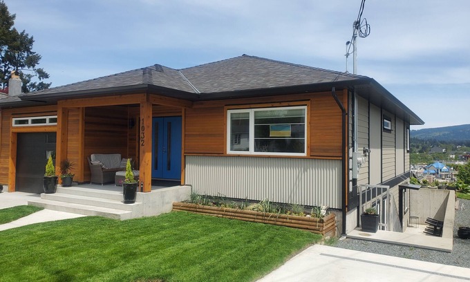 Duncan Apartment | Conveniently located guest suite in the heart of the Cowichan Valley.