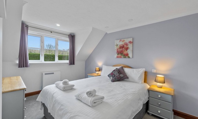 Saltash Cottage | Conveniently located to explore all that Cornwall and Devon have to offer