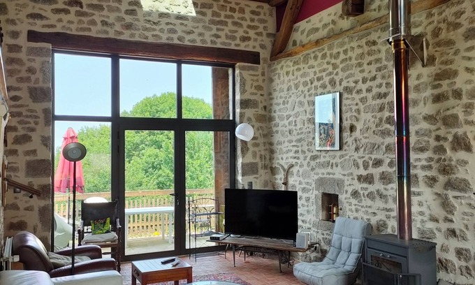 Lormes House | Converted barn, Morvan regional park. All comforts, nature, silence, top views