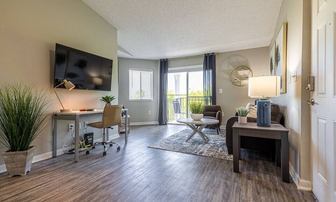 Sandalfoot Cove Apartment | Convient & Centrally Located