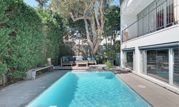 Coogee House | Coogee Beach House ~ Swimming Pool ~ Ocean Views