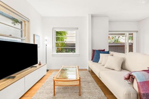 Coogee Apartment | Coogee Crest - Relaxed Base between Randwick & Beach