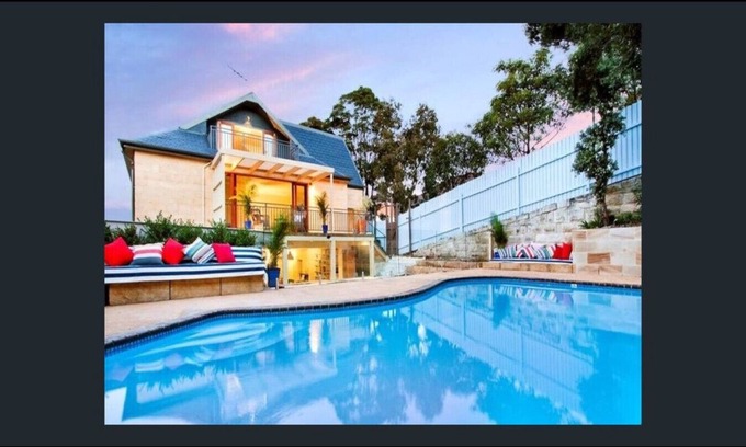 Coogee Apartment | Coogee Views 5 bedroom Family Home with Pool