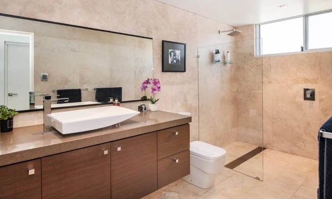 Gracetown House | Cooinda - sweeping ocean views, walk to beach