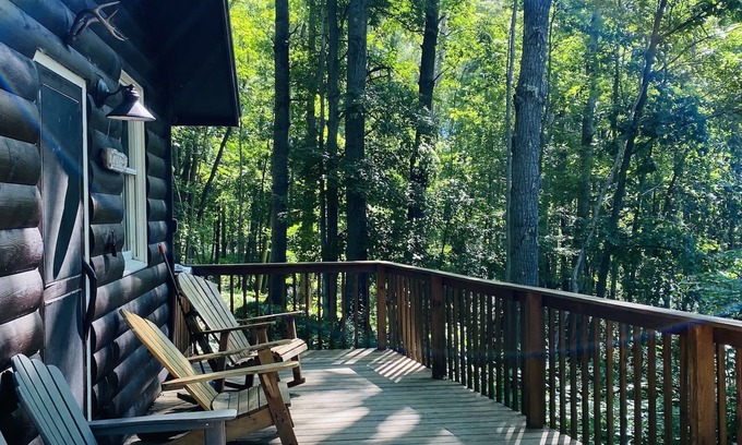 Irons Cabin | Cool Creek Cabin 1 Bedroom 1 Bath on 10 Acres w/creek frontage