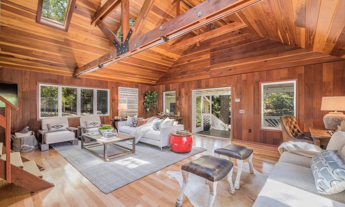 Santa Rosa Cottage | Cool, LUX Family Cottage in Calistoga's Western Hills