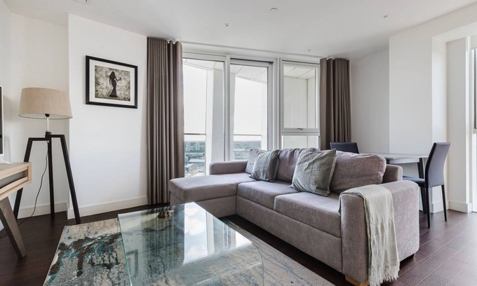 Vauxhall Apartment | Cool Vauxhall 1BR w/Gym, Media Room, W/D, Balcony & A/C, by Blueground