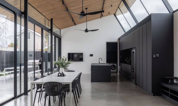 Queenscliff House | Coombe Lodge: Stunningly renovated historical house in the heart of Queenscliff.