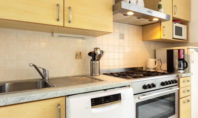 Saint-Meloir-des-Ondes House | Coquelicot by Interhome