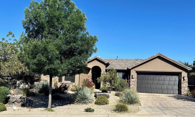 Washington House | CORAL CANYON VIEW HOME ! UP ON THE LEDGE! DOG FRIENDLY!
