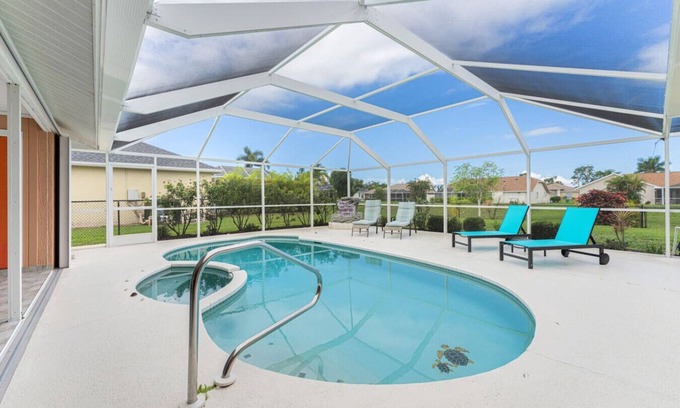 Broadmoor Apartment | Coral Paradise Home with Pool