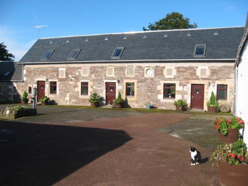 Lanark House | Corehouse Farm Cottages - Dairy, Granary & Sawmill