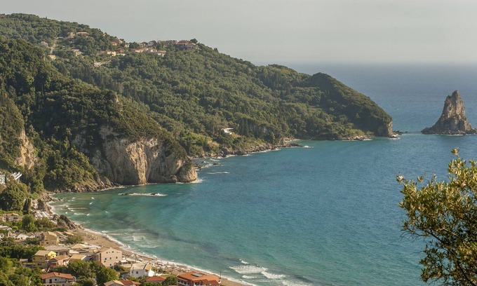 Agios Gordios Apartment | Corfu Delphi Studio 2 street side