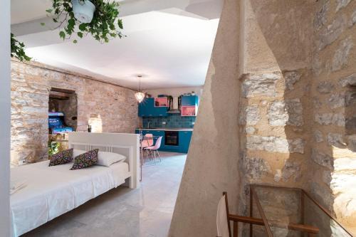 Spello Apartment | Cornelia Cave studio apartment