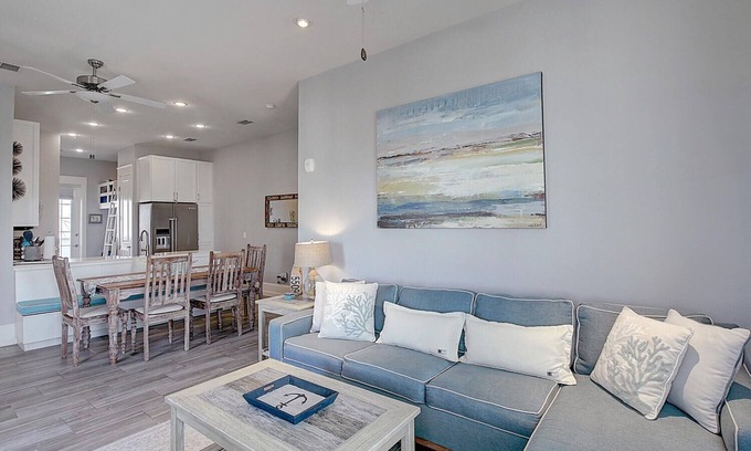 Cinnamon Shore Condo | Corner, 3rd-Fl Pet-Friendly Condo w/2 Decks@Cinnamon Shore+Great Amenities!
