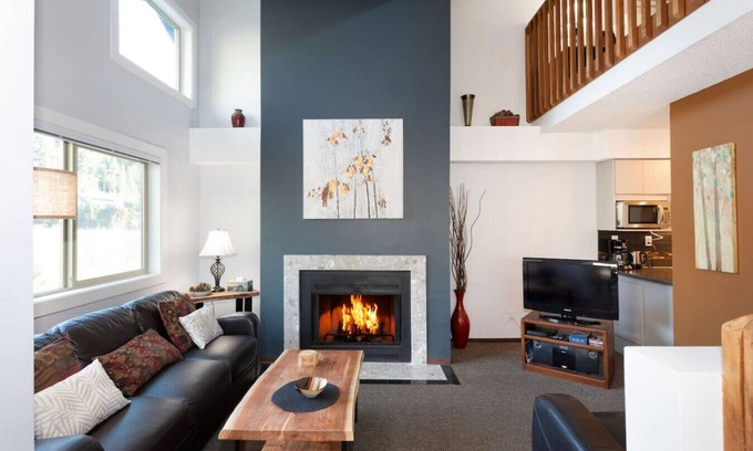 Whistler Creekside Condo | Corner Penthouse | Next to lift | Amazing views!