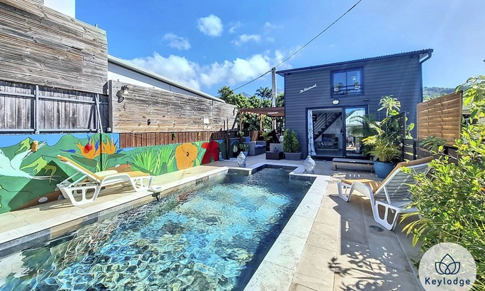 Entre-Deux Apartment | Corossol – T2 duplex with swimming pool – Entre-Deux