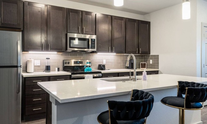 Grand Prairie Apartment | Corporate Housing by MGM