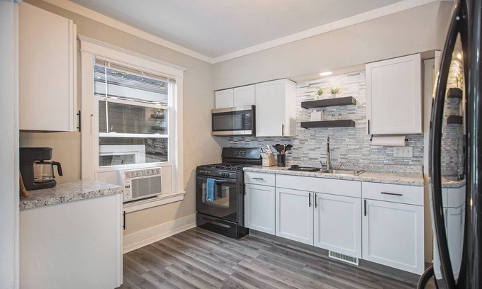 Grand Rapids Apartment | Corporate Housing for Traveling Professionals - EXTENDED STAYS