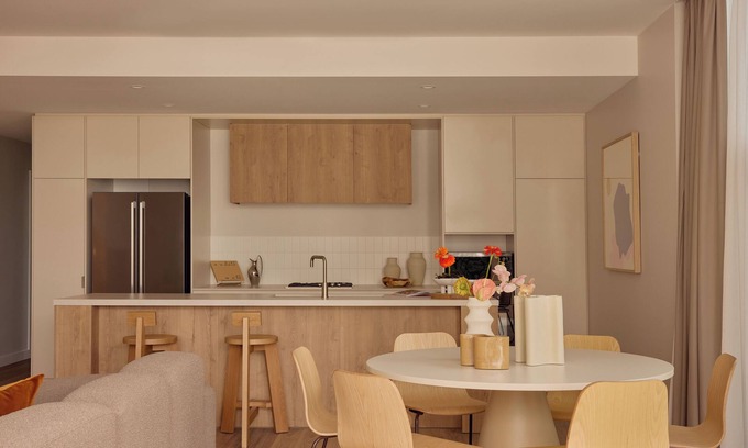 South Brisbane Apartment | Corporate living meets lifestyle in Brisbane’s coveted South Brisbane Area.